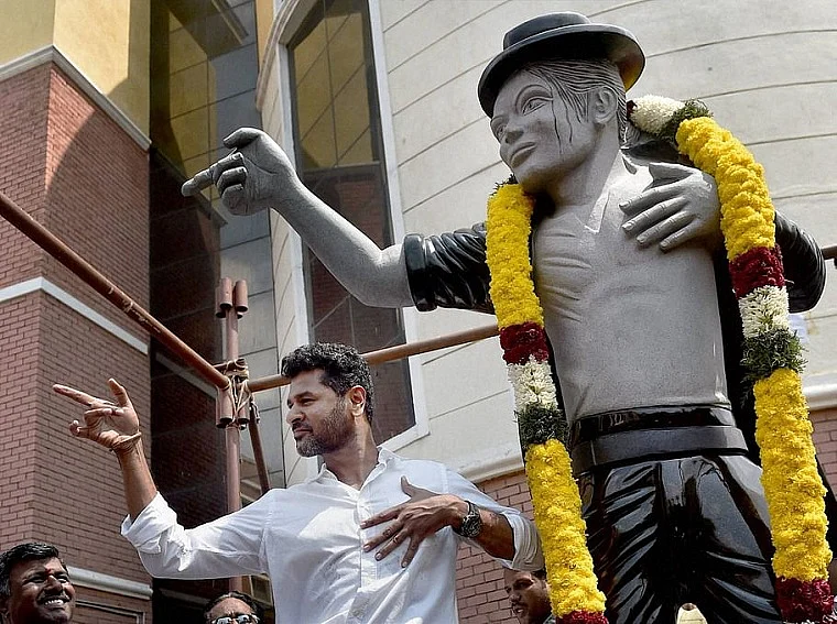 Prabhu Deva strikes a pose with Michael Jackson statue