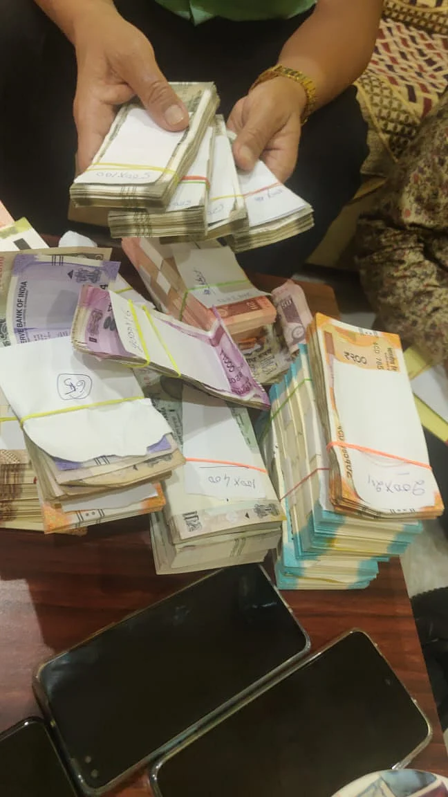 Madhya Pradesh: Properties of Pradeep Khanna, officer of Indore's Mineral Dept, raided