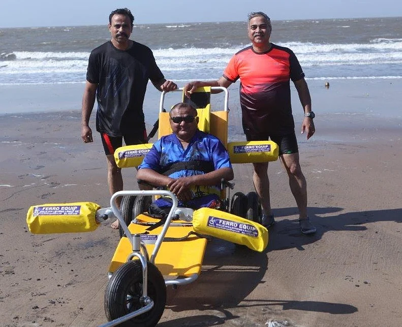 Dr Ferdinand Rodricks (right) with Sanjay Joshi in Amphibian Chair