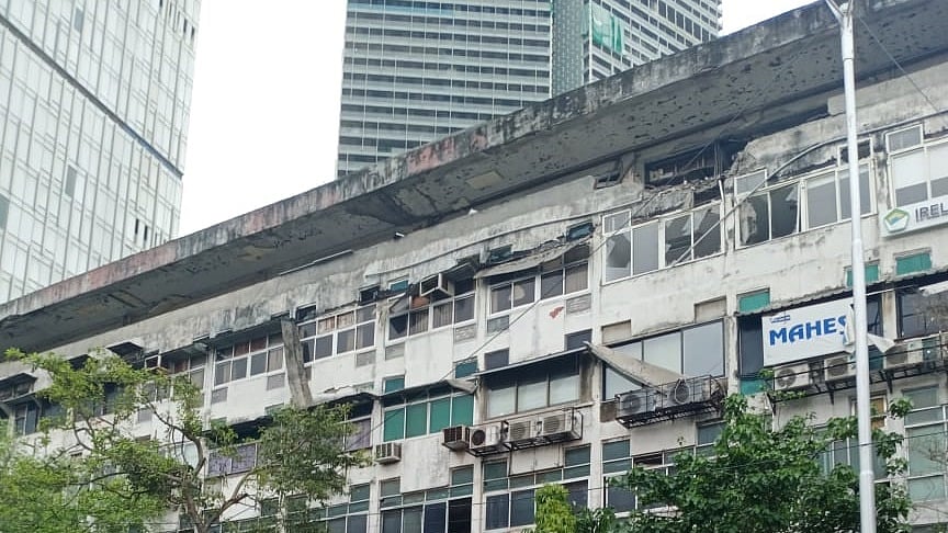 Mumbai Cylinder Blast At Old Passport Office In Worli Guitar world is supported by its audience. mumbai cylinder blast at old passport