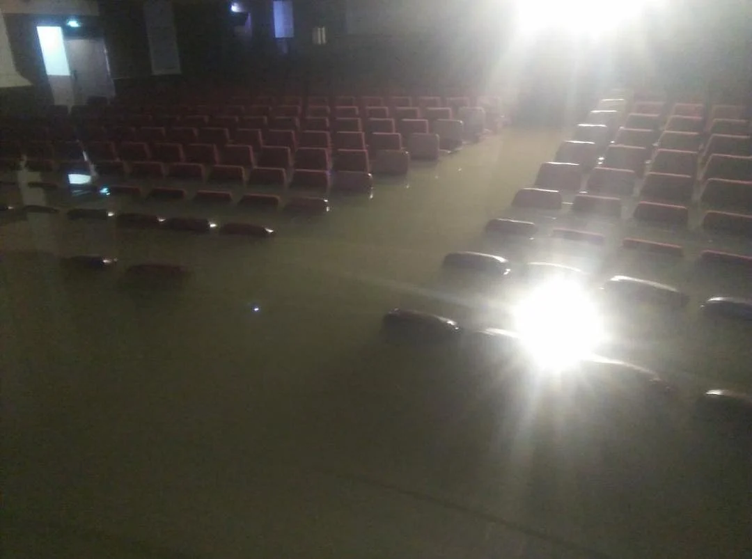 Damodar Hall, Parel