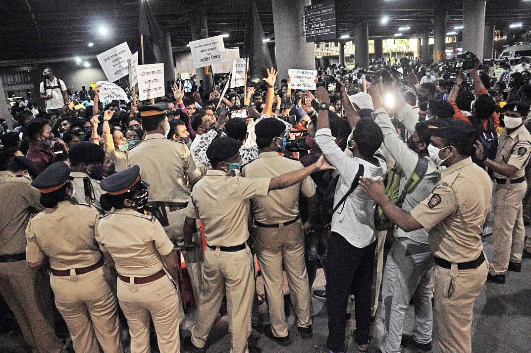 Go Corona Go: Idiocy in the name of Kangana Ranaut