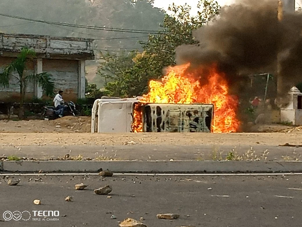 In Pictures: Violence over reservation in teacher's recruitment escalates in Rajasthan's Dungarpur