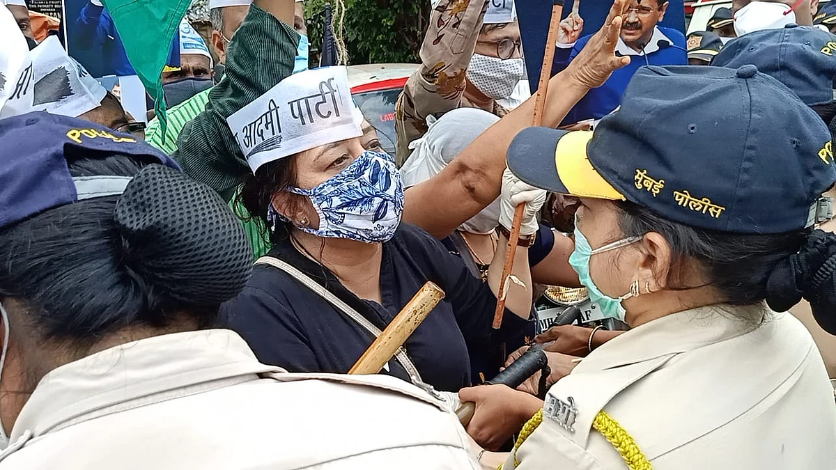 AAP Mumbai protests anti-farmer farm bills ; continues well attended 'bike rally' to Chaityabhoomi despite Police detention