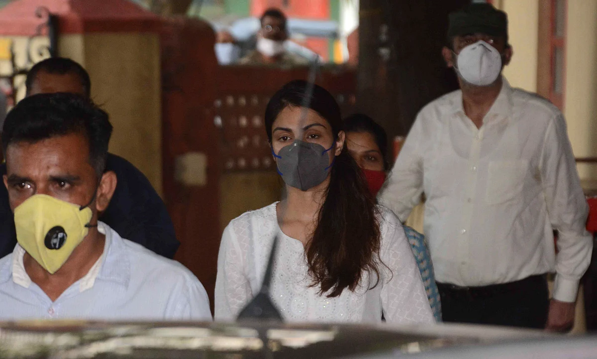 In Pics: Rhea Chakraborty arrives at Santacruz police station, a day after her release
