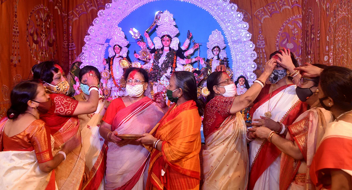 Mumbai: Bengali women participate in Sindoor Khela at Dadar's Shivaji Park Bengal Club; see pics