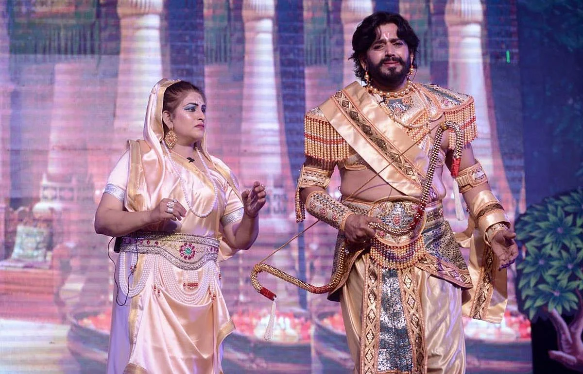 'Hindi ka apmaan': Video of Manoj Tiwari saying 'ek second' at Ayodhya's Ramlila has netizens go ROFL