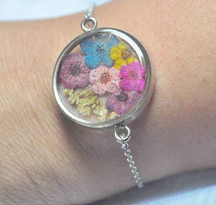 Fossilized flower jewellery