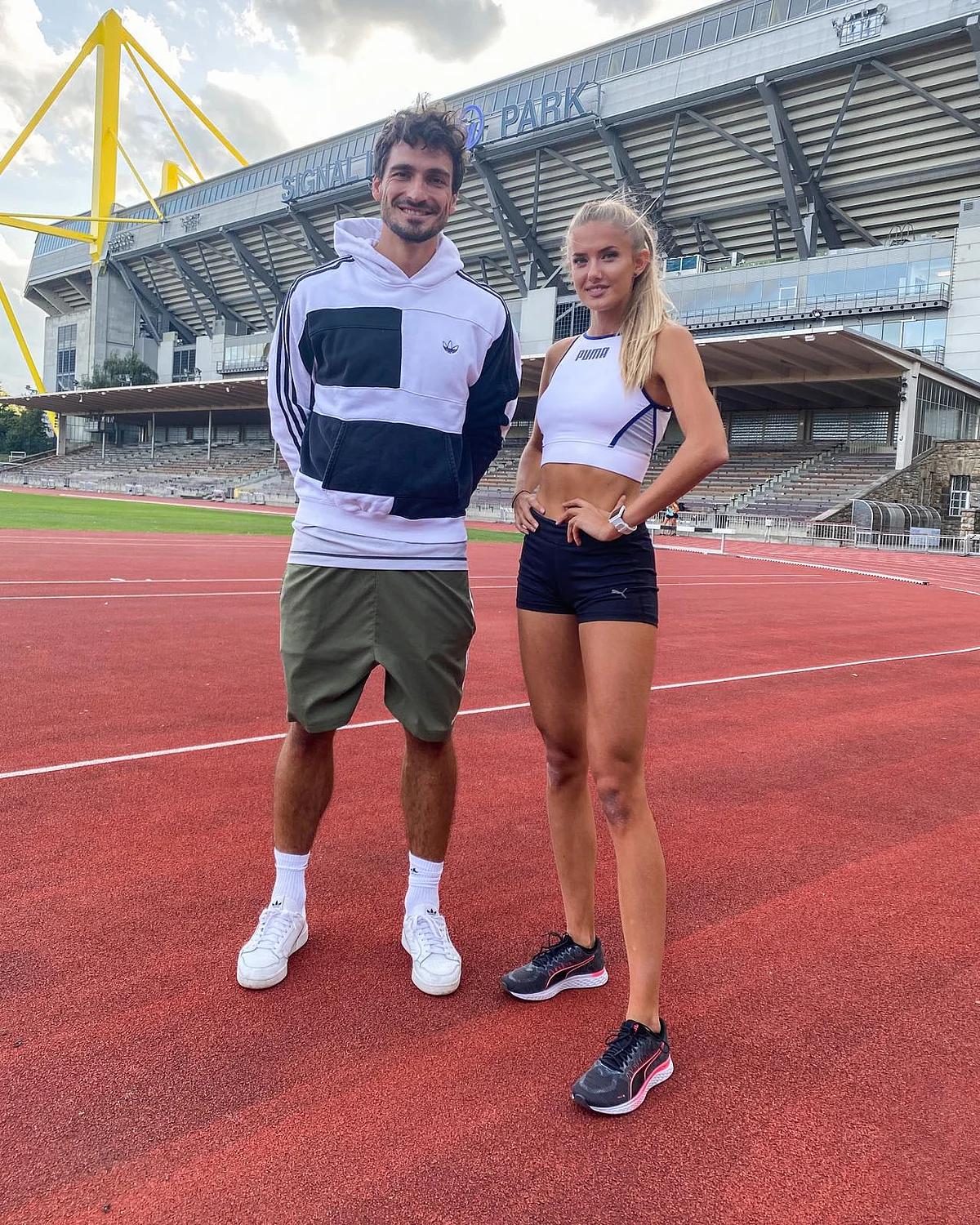 Mats Hummels (L) with Alica Schmidt