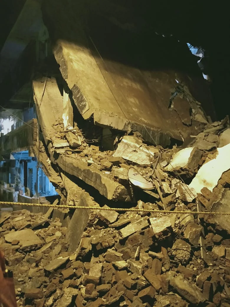 Two storey building collapses in Dombivli; residents have a narrow escape