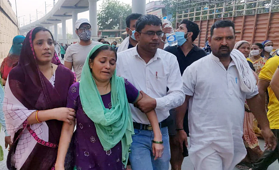 Family members of Nikita Tomar