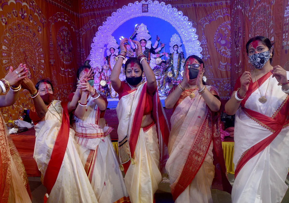 Mumbai: Bengali women participate in Sindoor Khela at Dadar's Shivaji Park Bengal Club; see pics