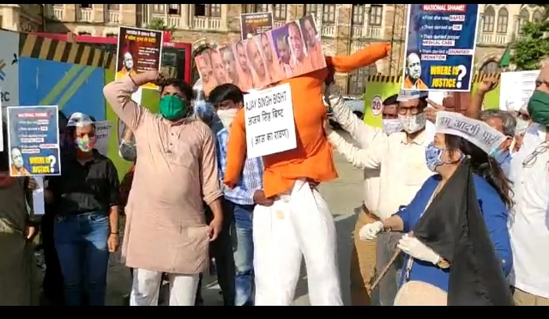 Mumbai: AAP holds protest against UP's 'Ravan-raj' at Azad Maidan