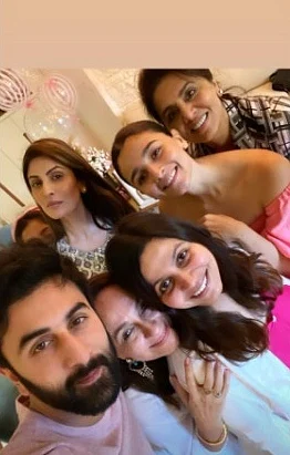 In Pics: Ranbir Kapoor, Neetu and Riddhima attend Alia Bhatt's mother Soni Razdan's birthday bash