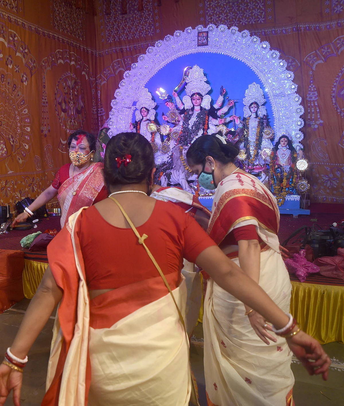 Mumbai: Bengali women participate in Sindoor Khela at Dadar's Shivaji Park Bengal Club; see pics