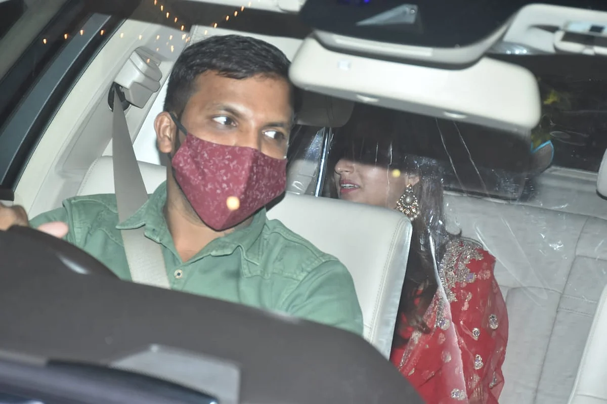 Unseen Pics: Natasha Dalal fasts on her first Karva Chauth for beau Varun Dhawan