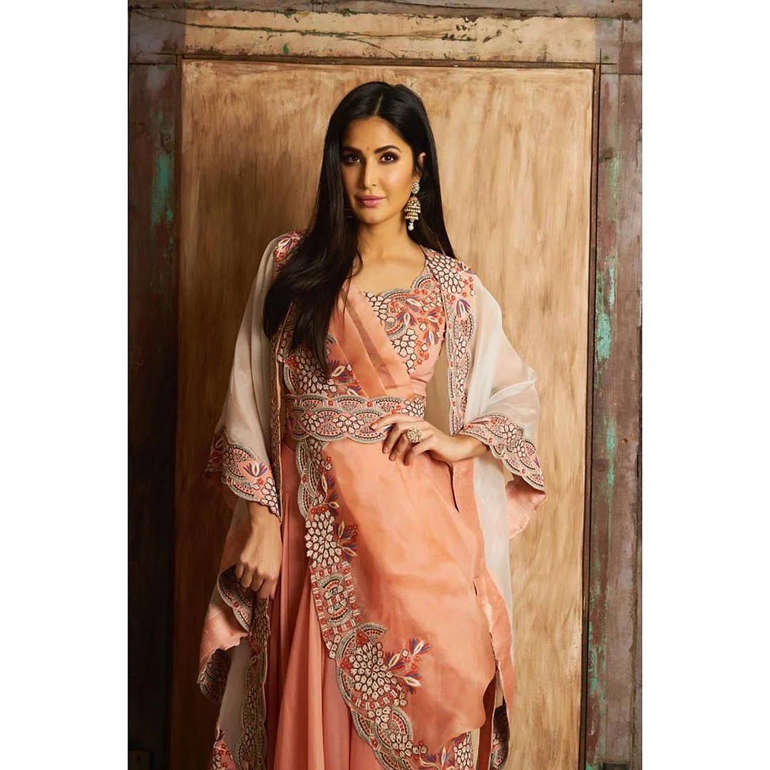 Karva Chauth 2020: 10 quirky ways to style sarees like Bollywood divas