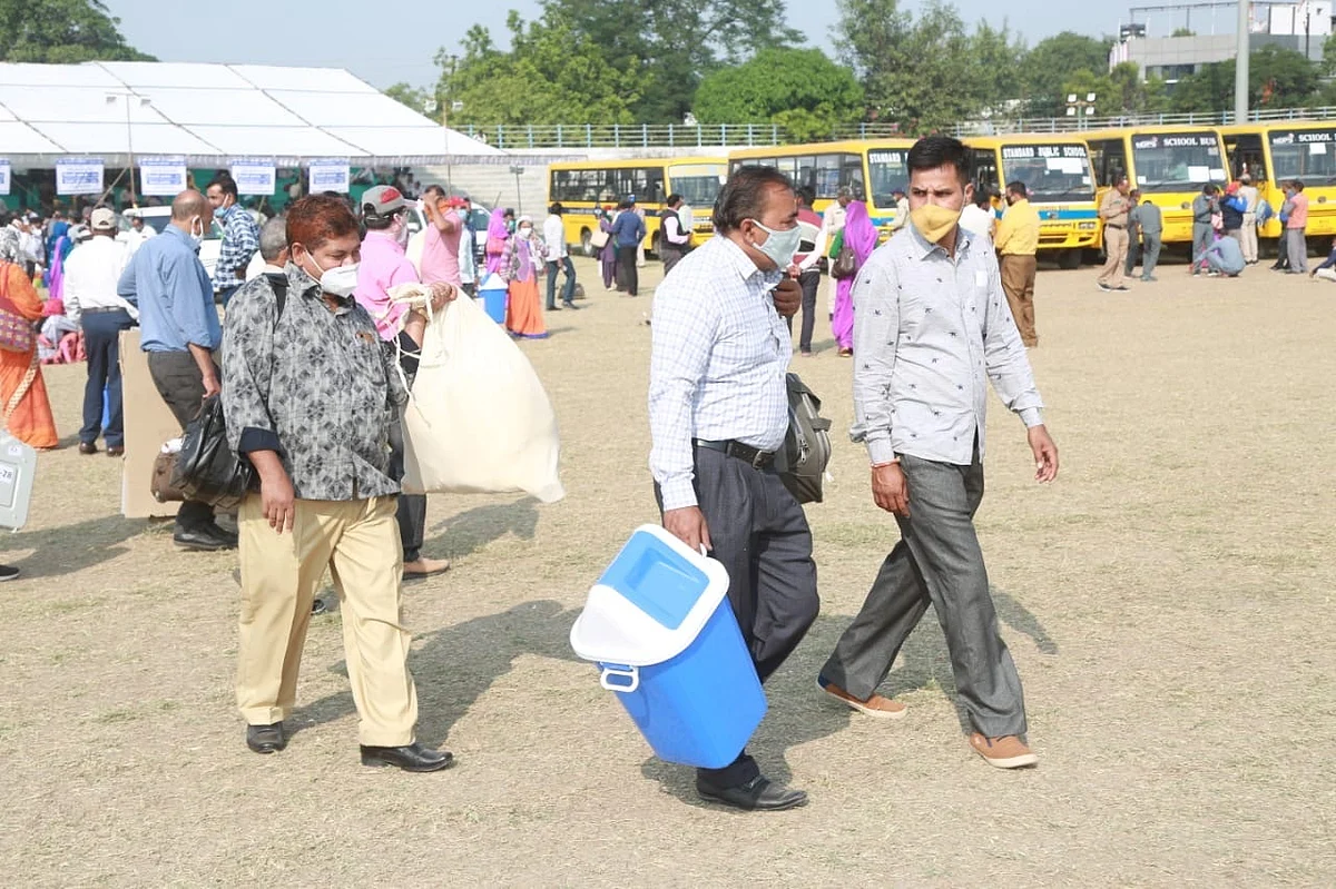 Indore: Distribution of voting materials begin for Sanwer assembly by-election