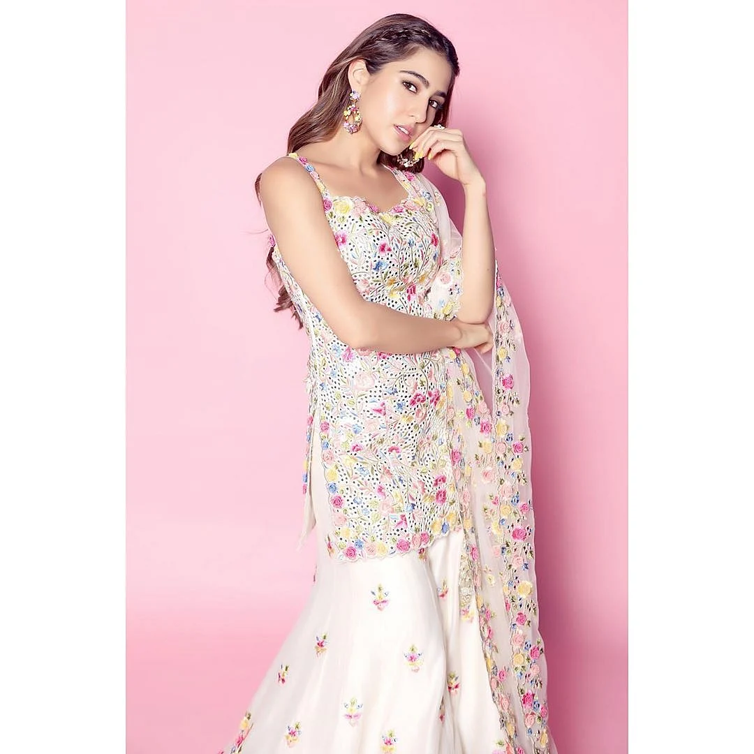 Inspired by Bollywood bombshells, here's your style guide to look like a patakha this Diwali