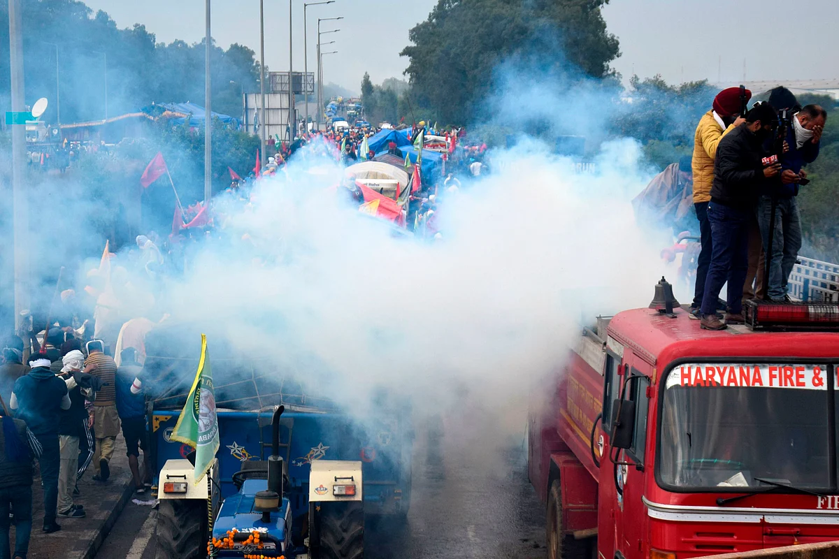 Farmers' Protest: Delhi Metro services from neighbouring cities to remain suspended