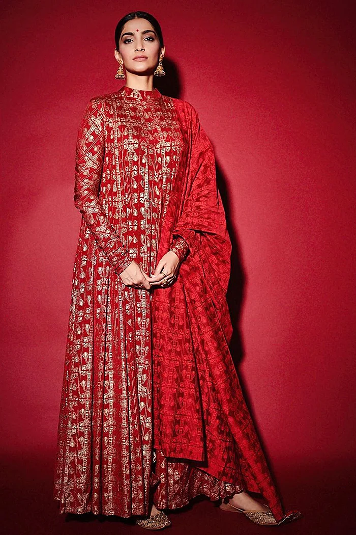 Inspired by Bollywood bombshells, here's your style guide to look like a patakha this Diwali