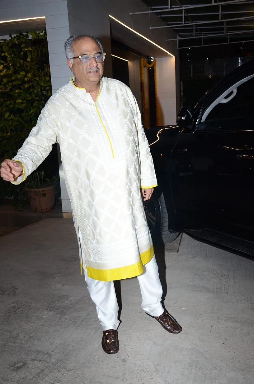 In Pics: COVID-19 pandemic fails to dull Diwali celebrations for Bollywood celebs