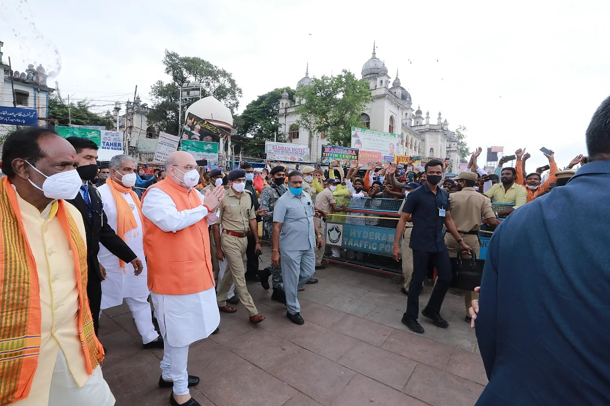 Union Home Minister Amit Shah on his way to visit Bhagyalakshmi Ammavari Temple, in Hyderabad.