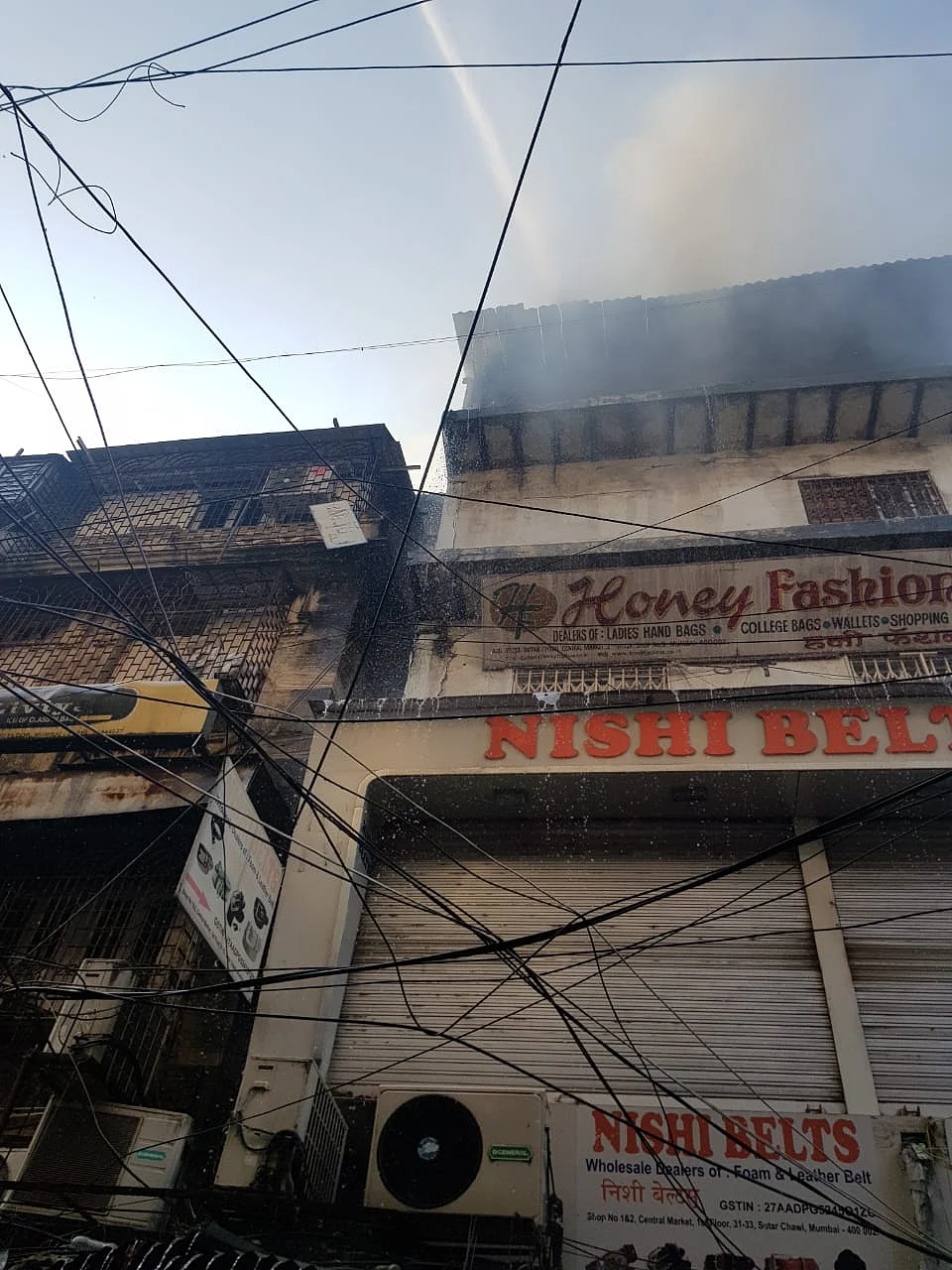 Mumbai: Fire breaks out in a building located at Abdul Rehman Street, no injuries reported