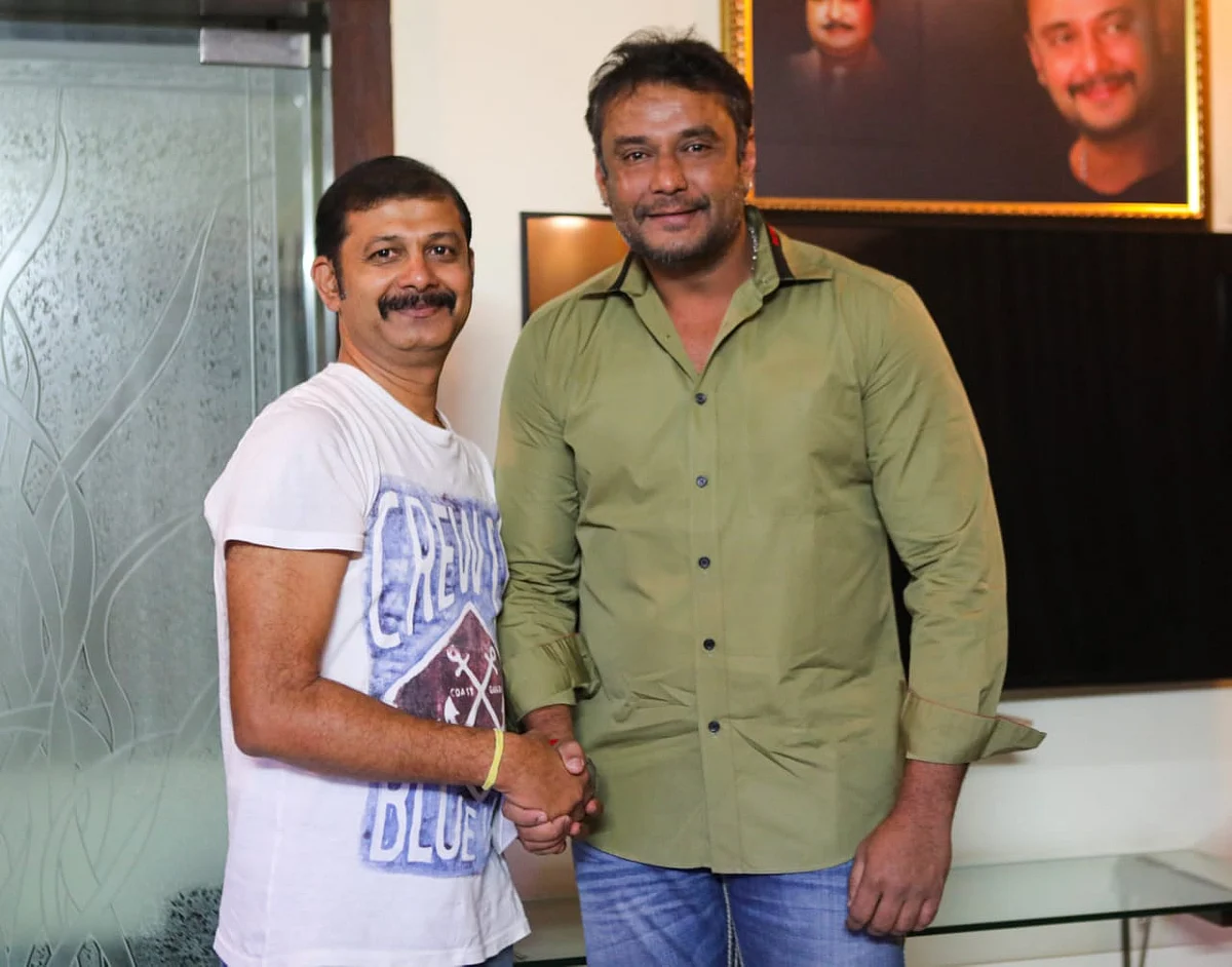 Challenging Star Darshan invites Mansore and team of 'Act 1978' to his abode; see pics