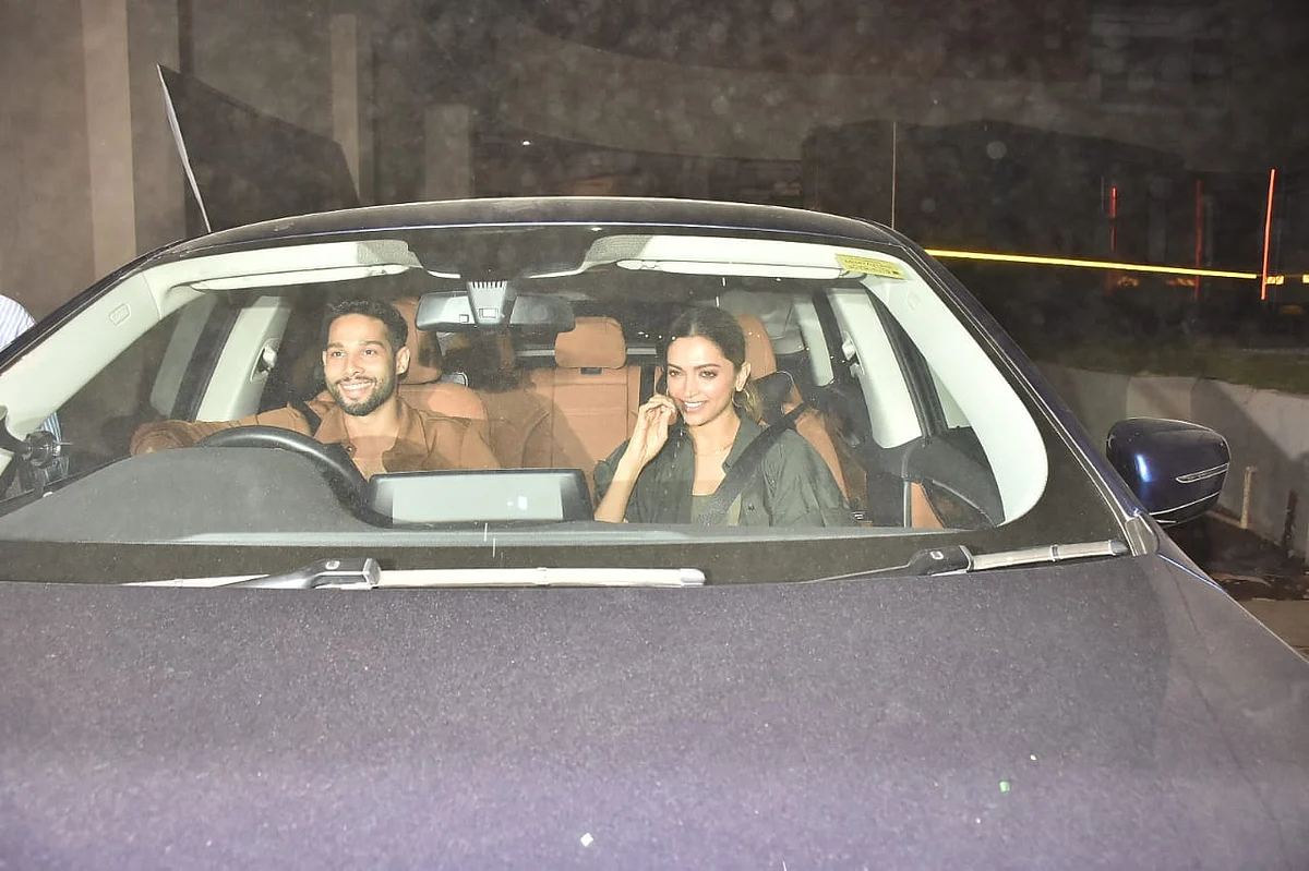 Celebrity Spotting: Deepika, Siddhant arrive for shoot; Malaika visits salon in Bandra