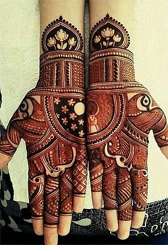 Karva Chauth 2020: Adorn your hands with the best mehndi designs of the season