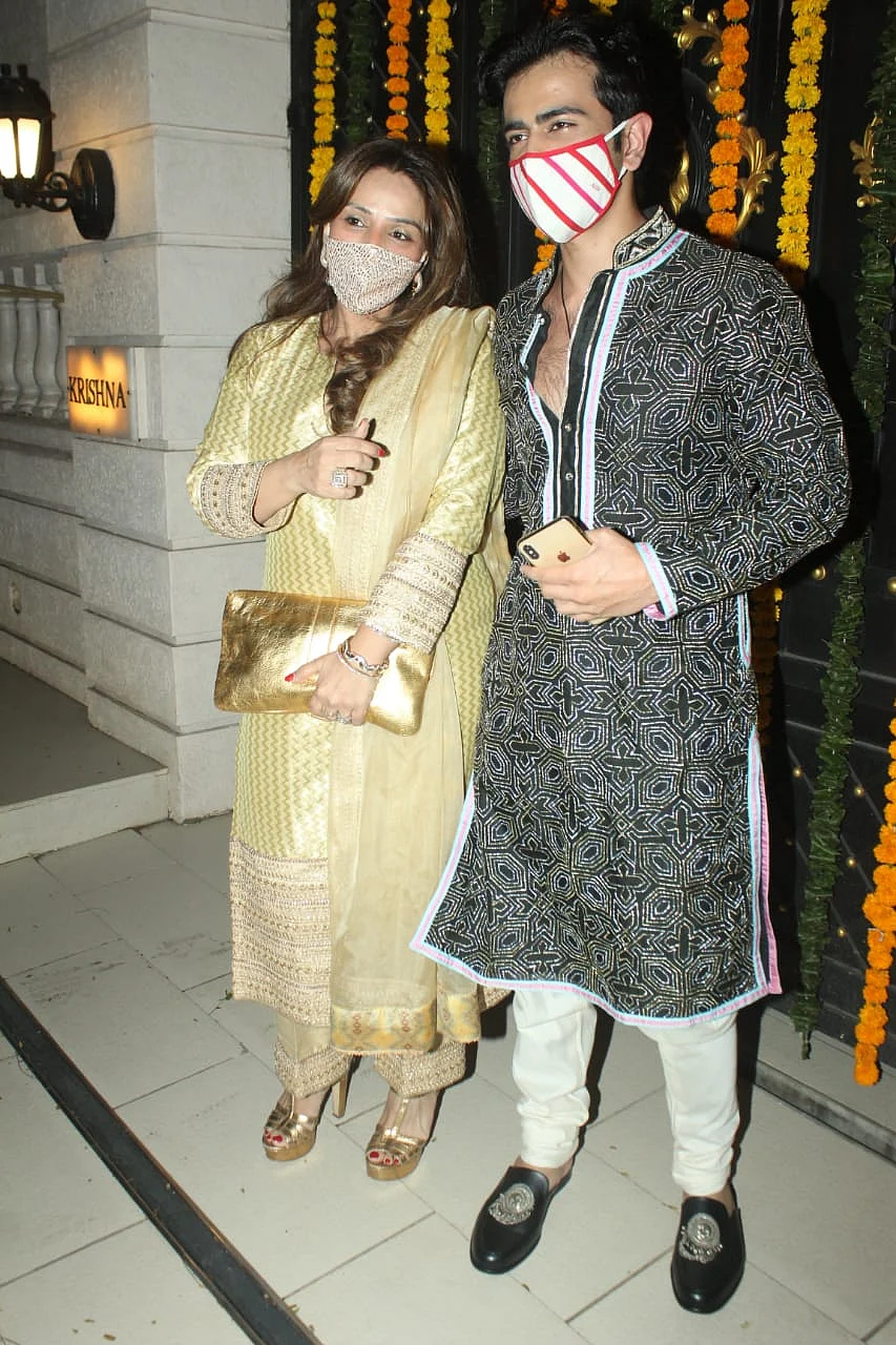 Corona who? Mouni Roy, Manish Malhotra, and others attend Ekta Kapoor's Diwali bash; see pics