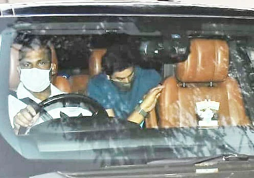 Ranbir Kapoor at the airport