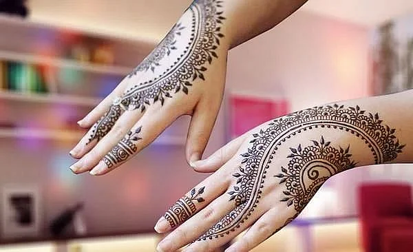 Karva Chauth 2020: Adorn your hands with the best mehndi designs of the season