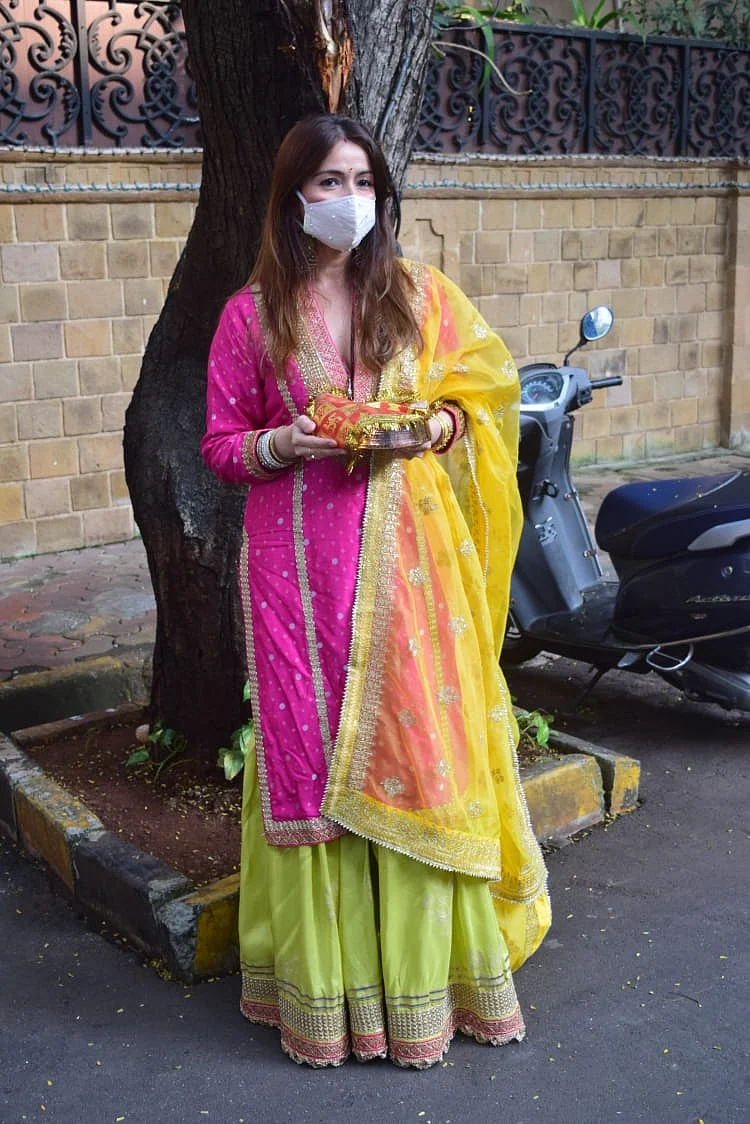 In Pics: Shilpa Shetty Kundra, Natasha Dalal and others attend Anil Kapoor's wife Sunita's Karva Chauth celebrations