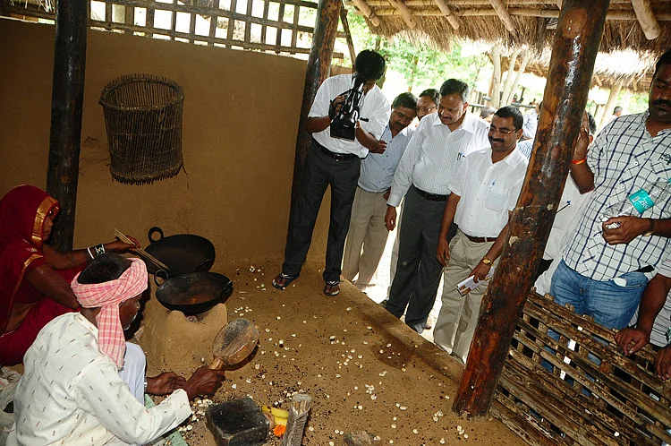 Art of making Makhana: Watch this exhibit by IGRMS showing traditional technique of making fox nut