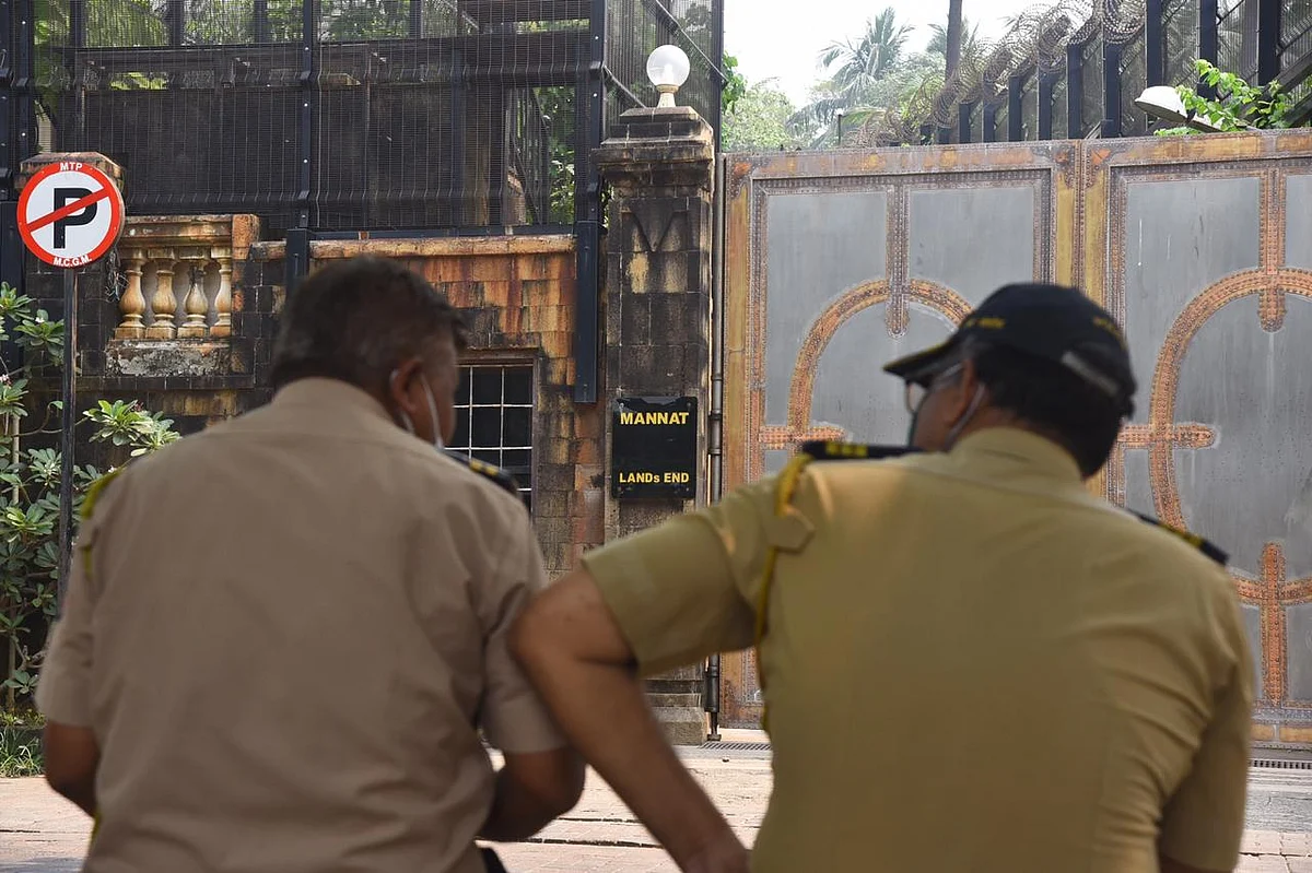 Pics: In a first, Shah Rukh Khan’s Mumbai abode Mannat remains vacant on his 55th birthday
