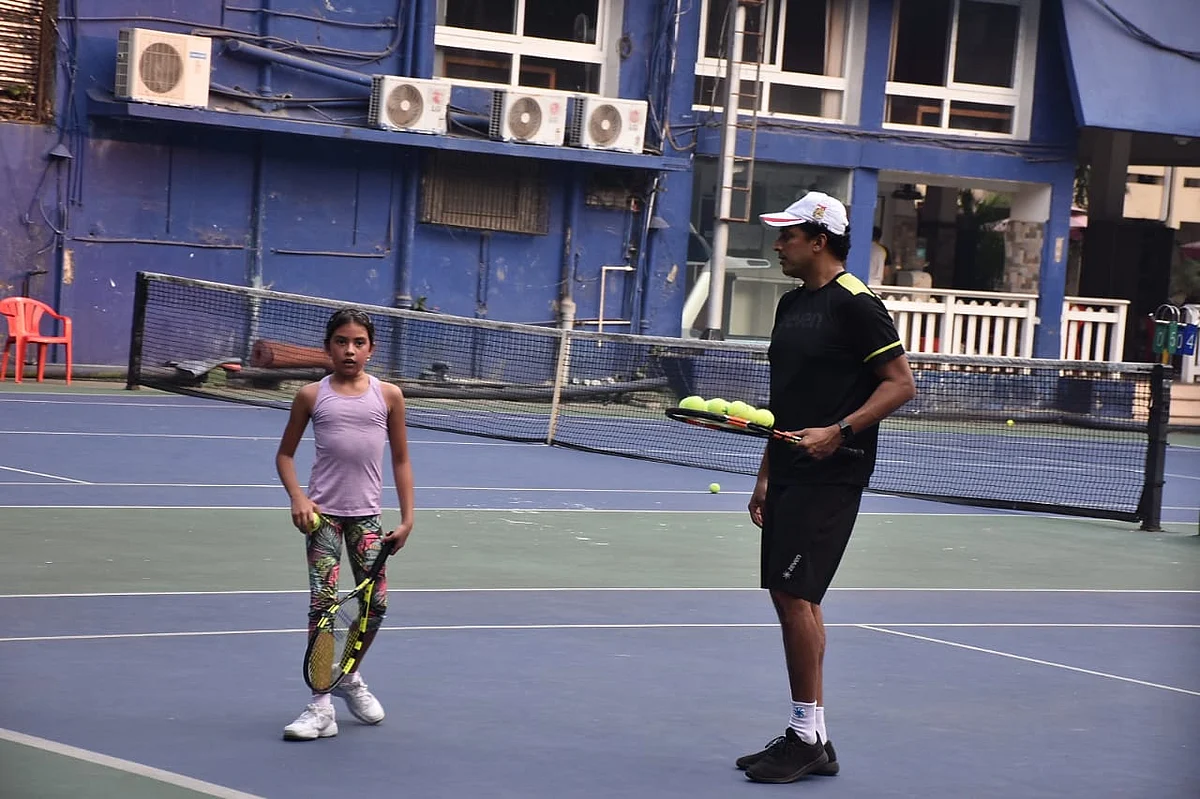 In Pics: Lara Dutta's daughter Saira plays tennis with dad Mahesh Bhupathi