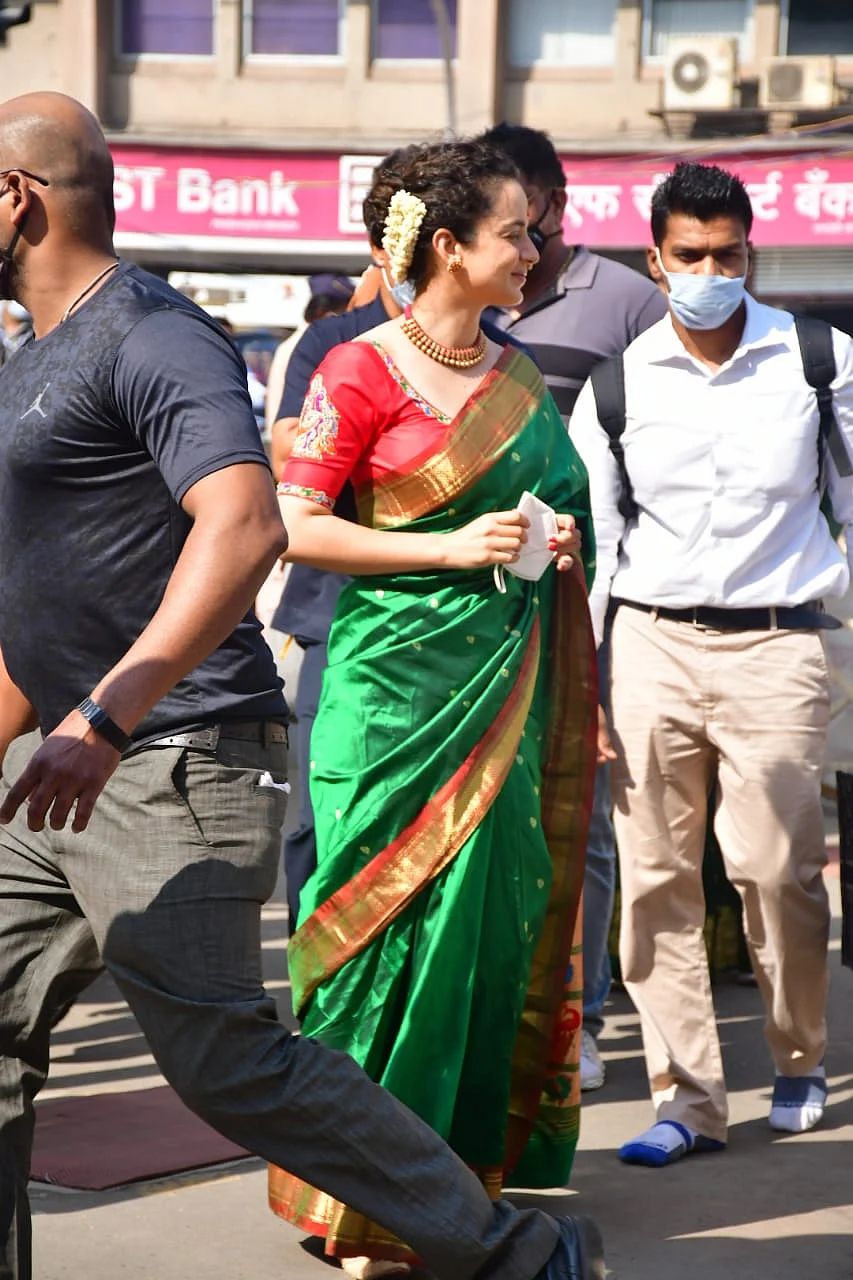 In Pics: Kangana visits Mumbai's Siddhivinayak temple wearing Maharashtrian Paithani saree