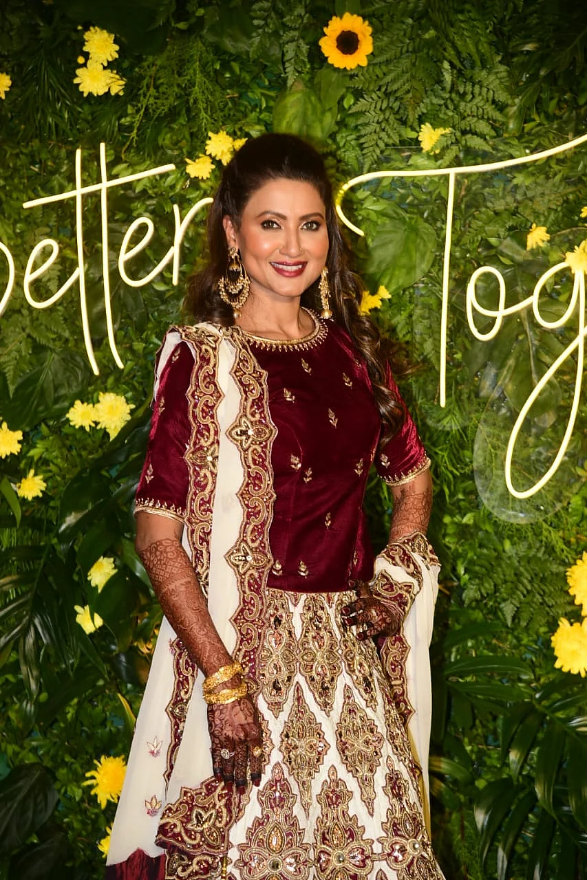 In Pics: Ismail Darbar, Nigaar Khan, Sandeep Ssingh and others attend Gauahar Khan's Mehendi ceremony