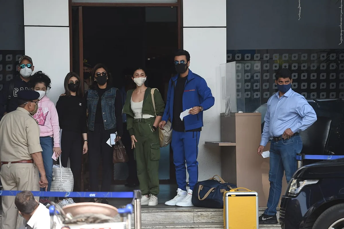 In Pics: Power couples Ranveer-Deepika, Ranbir-Alia jet-off for New Year vacay