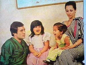 On Rajesh Khanna's 78th birth anniversary, here are some adorable pics of legendary actor with daughter Twinkle