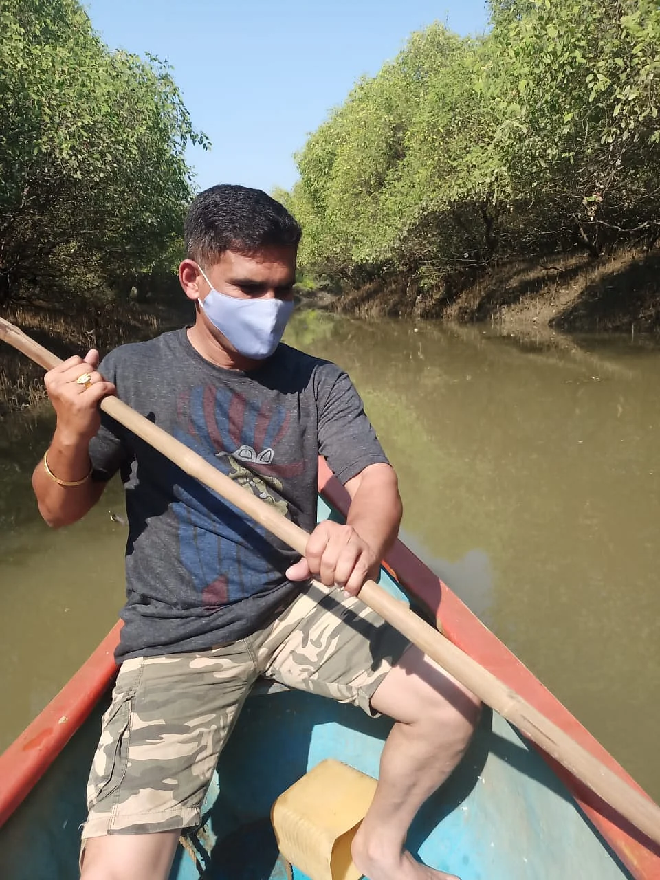 Mira Bhayandar: Cops paddle their way to bust illegal hooch brewing den amidst dense thickets of mangroves