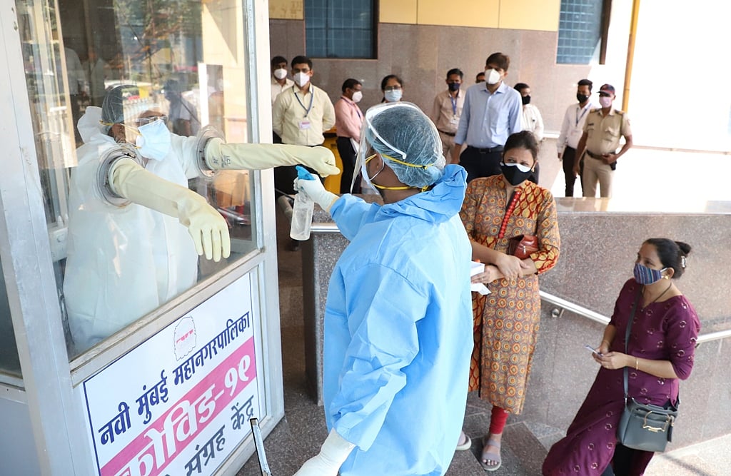 Navi Mumbai Civic chief pays surprise visit to Nerul hospital, directs to make the facility