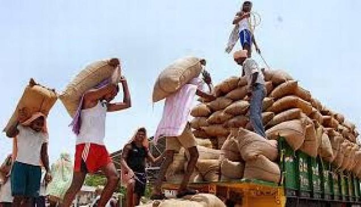 Maharashtra: Essential supplies to be affected due to mathadi workers one-day strike on Monday - Vimarsana News