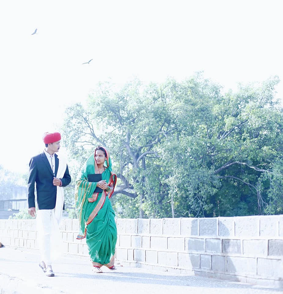 Tribute to icons: Couple's themed pre-wedding photoshoot dedicated to Savitribai and Jyotiba Phule is winning the internet