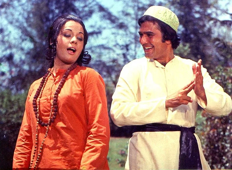 Mumtaz and Rajesh Khanna in Roti