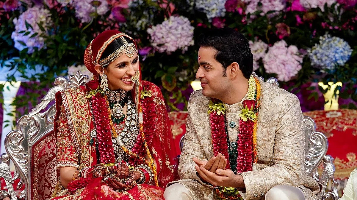 Shloka and Akash Ambani welcome baby boy: Check out throwback pictures of their big fat Indian wedding