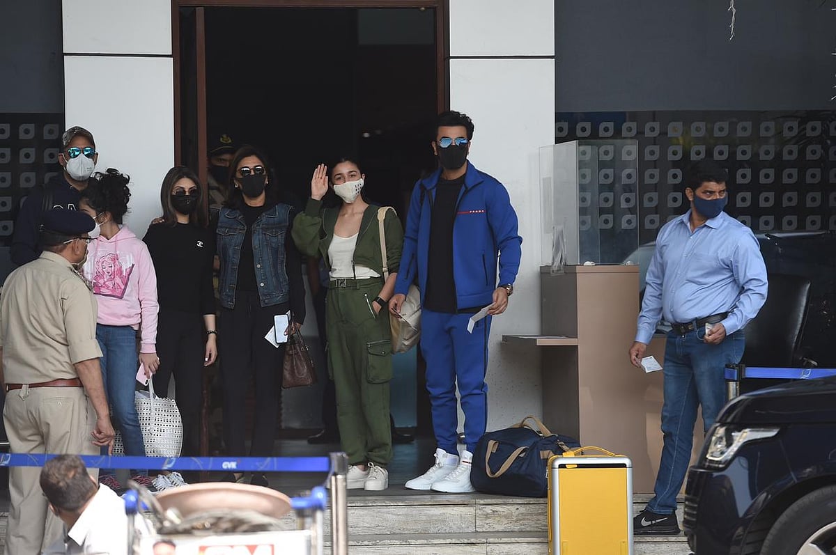 From Ranbir Alia Bhatt To Sidharth Kiara Here S Where B Town Lovebirds Are Celebrating New Year Alia bhatt is an indian actress and appears in bollywood films. ranbir alia bhatt to sidharth kiara