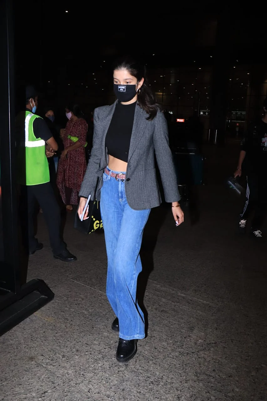 Shanaya Kapoor at the airport